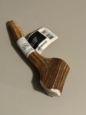 Heavy Chew Premium Moose Antler Dog Bone - Extra Large Base